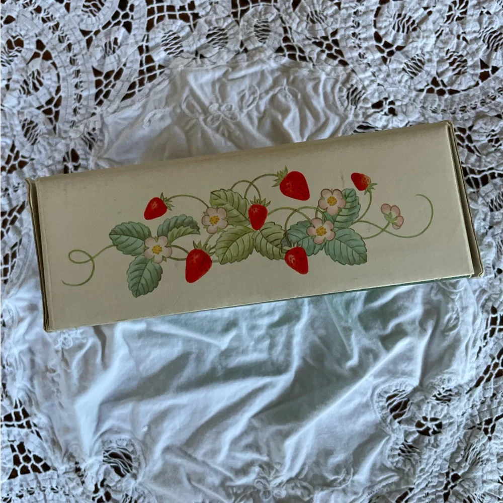 1978 Avon Strawberry Porcelain Napkin Rings and Decorative Soap